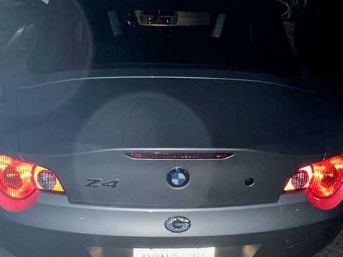 Used 2004 BMW Z4 2.5i RWD image 11