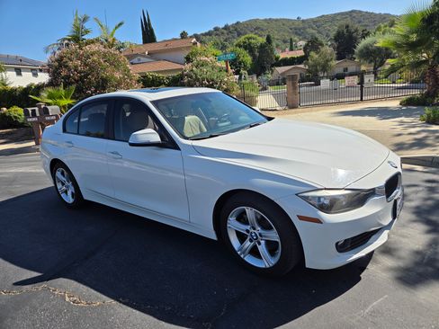 Used 2013 BMW 328i Sedan RWD image 1