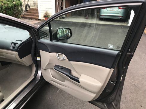 Used 2012 Honda Civic EX-L image 19