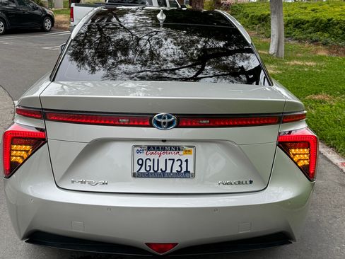 Used 2017 Toyota Mirai FWD image 27