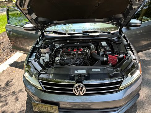 Used 2017 Volkswagen Jetta SEL FWD image 18