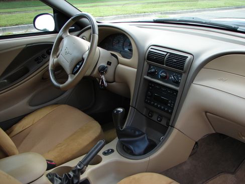 Used 2003 Ford Mustang Coupe image 16