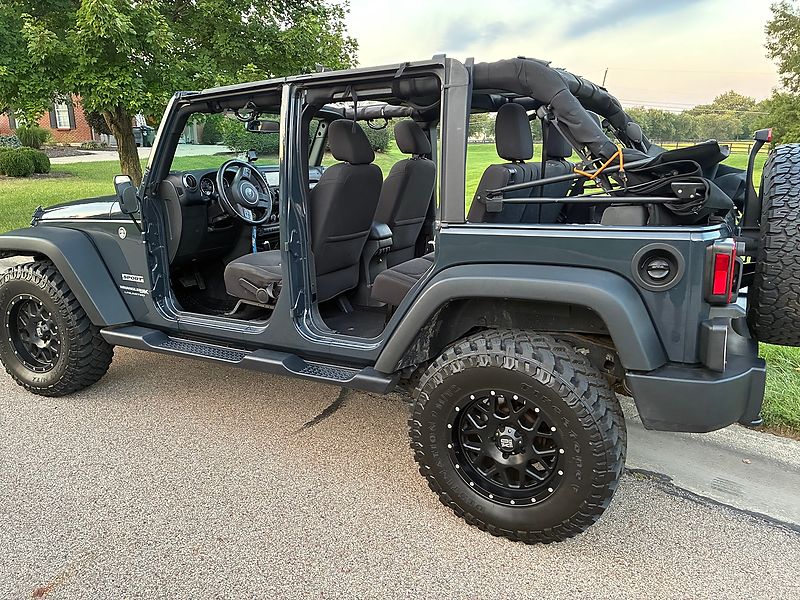 Used 2018 Jeep Wrangler Unlimited Sport S AWD/4WD image 5