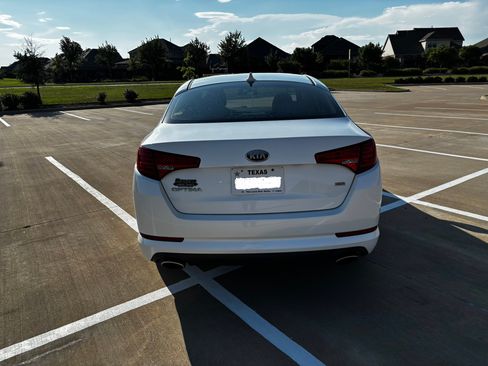 Used 2013 Kia Optima LX FWD image 4