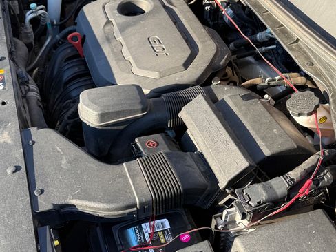 Used 2017 Kia Sorento LX Sport Utility 4D image 15