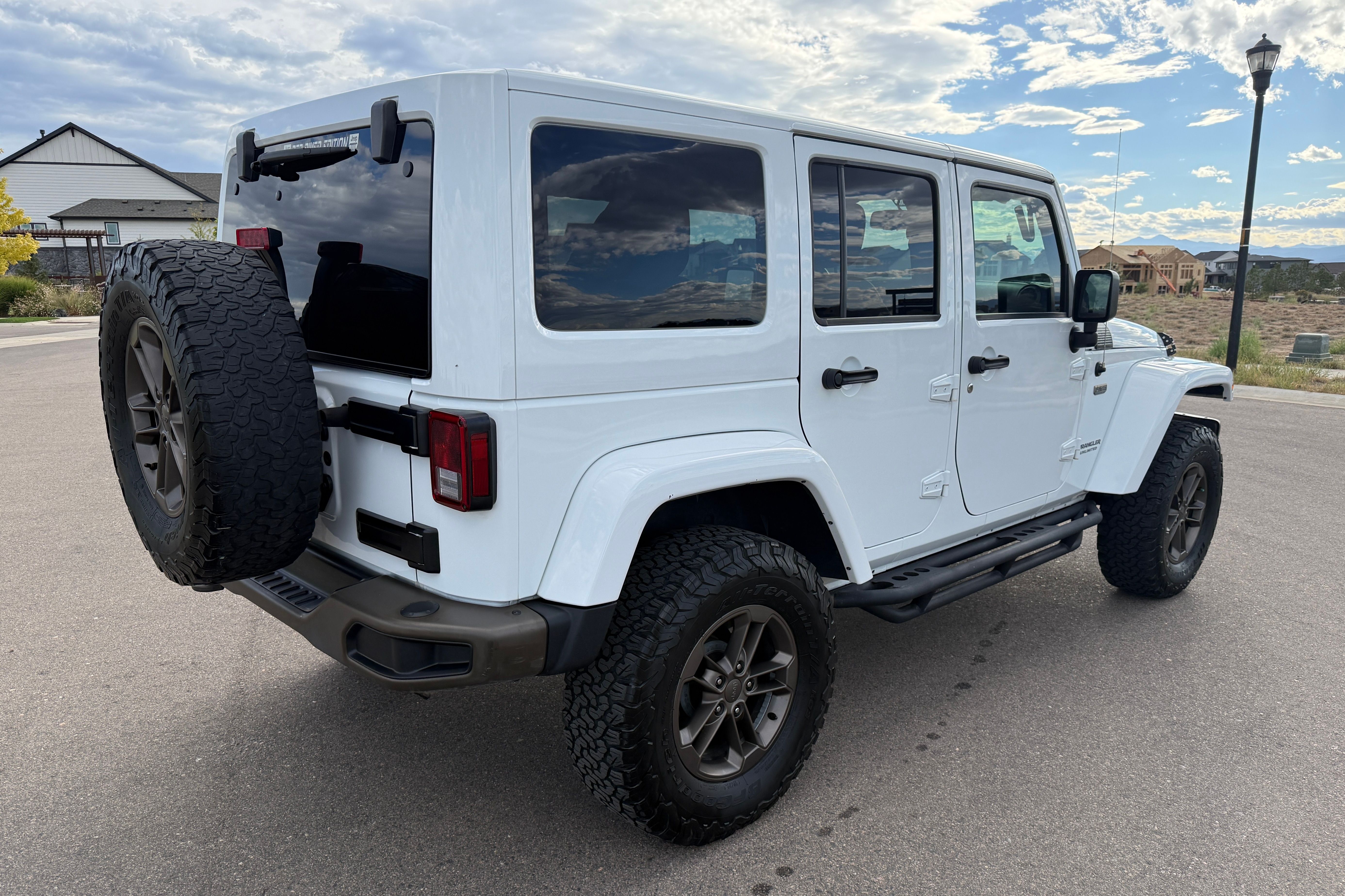 Used 2017 Jeep Wrangler Unlimited Sahara AWD/4WD image 8