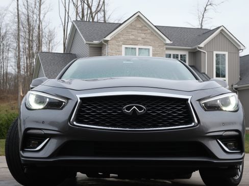 Used 2018 INFINITI Q50 Luxe w/ Cargo Package (L95) image 22