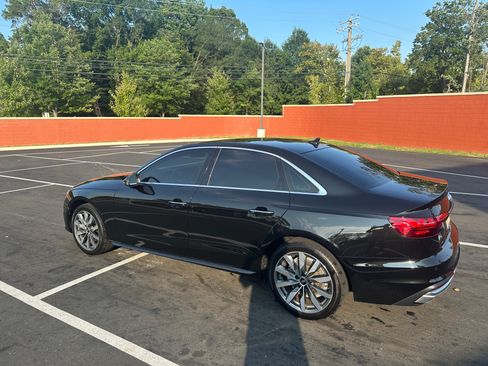 Used 2023 Audi A4 2.0T Premium w/ Convenience Package image 6