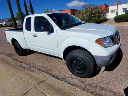 Used 2015 Nissan Frontier S w/ S Preferred Package image 4
