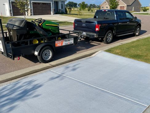 Used 2015 Ford F150 XLT w/ Equipment Group 301A Mid image 4