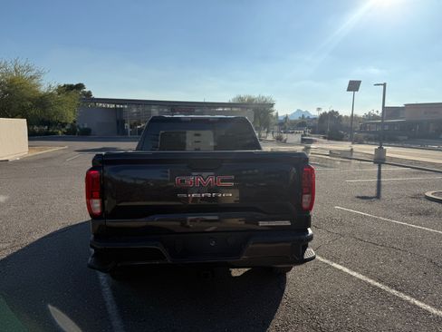 Used 2024 GMC Sierra 1500 Elevation image 5