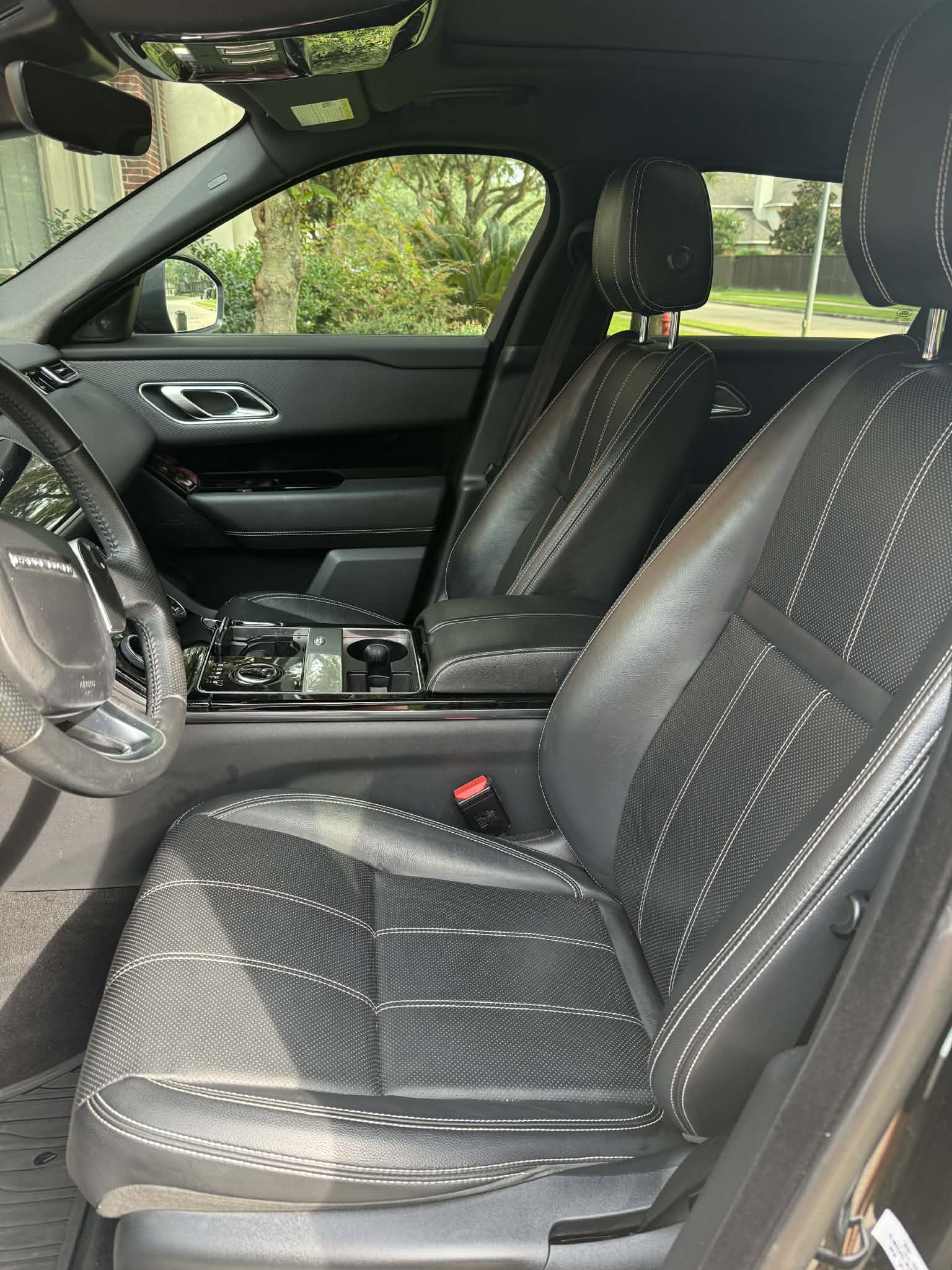 Used 2019 Land Rover Range Rover Velar S AWD/4WD image 10