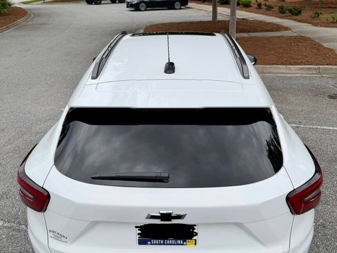 Used 2024 Chevrolet Trax ACTIV w/ Sunroof Package FWD image 6