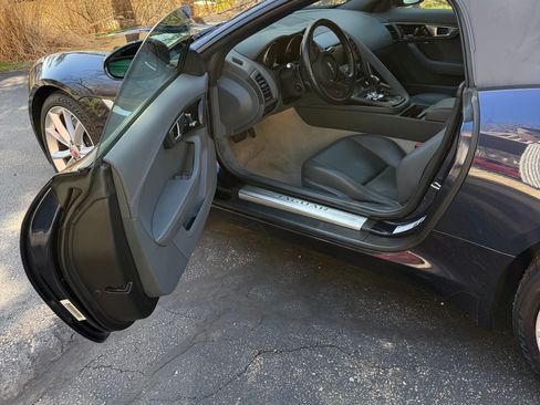 Used 2015 Jaguar F-TYPE S RWD image 13
