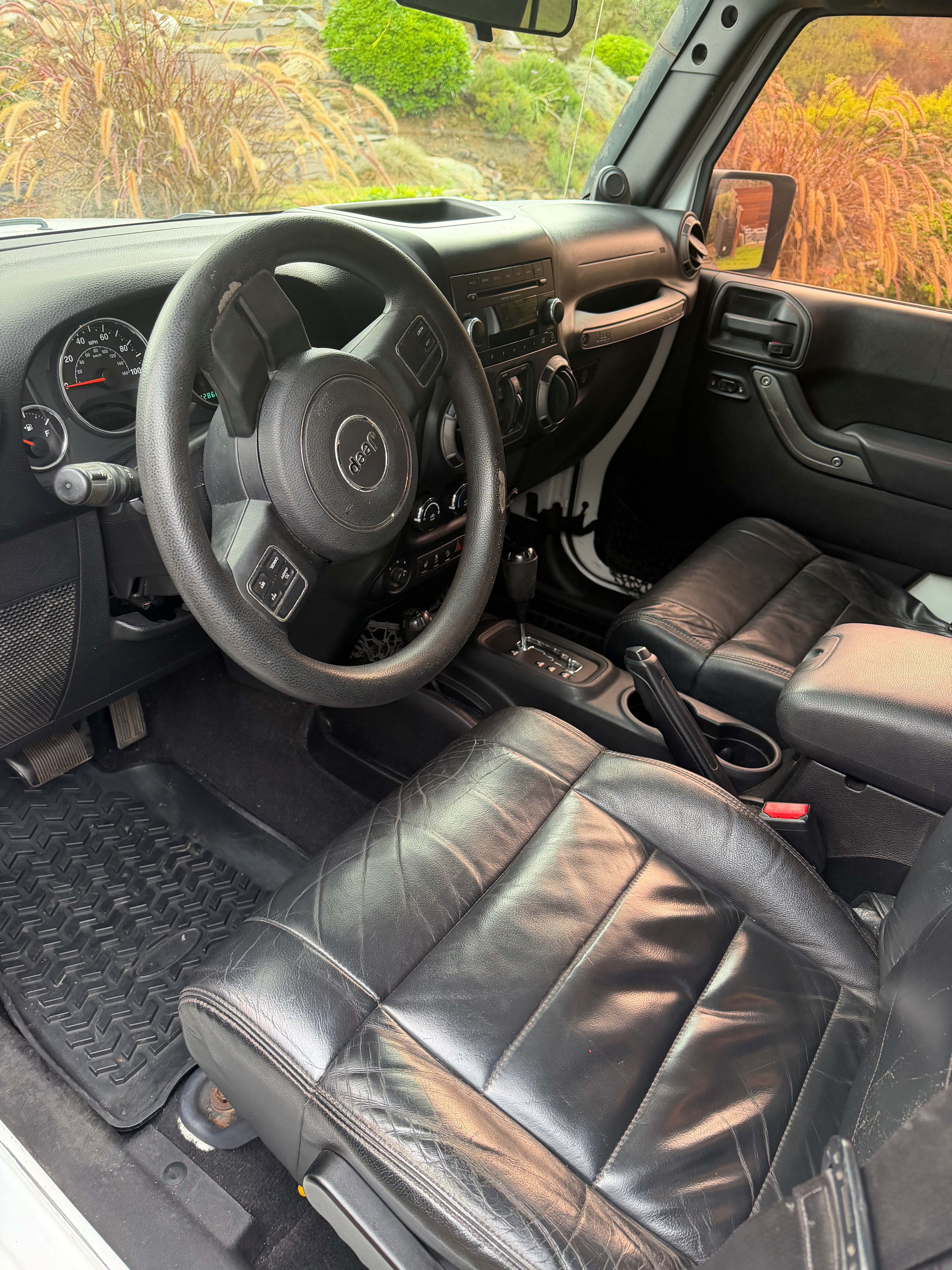 Used 2012 Jeep Wrangler Unlimited Sport w/ PWR Convenience Group AWD/4WD image 9