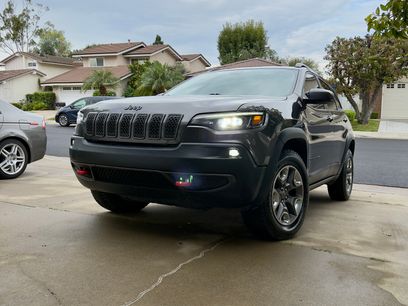 Used 2019 Jeep Cherokee Trailhawk w/ Comfort/Convenience Group