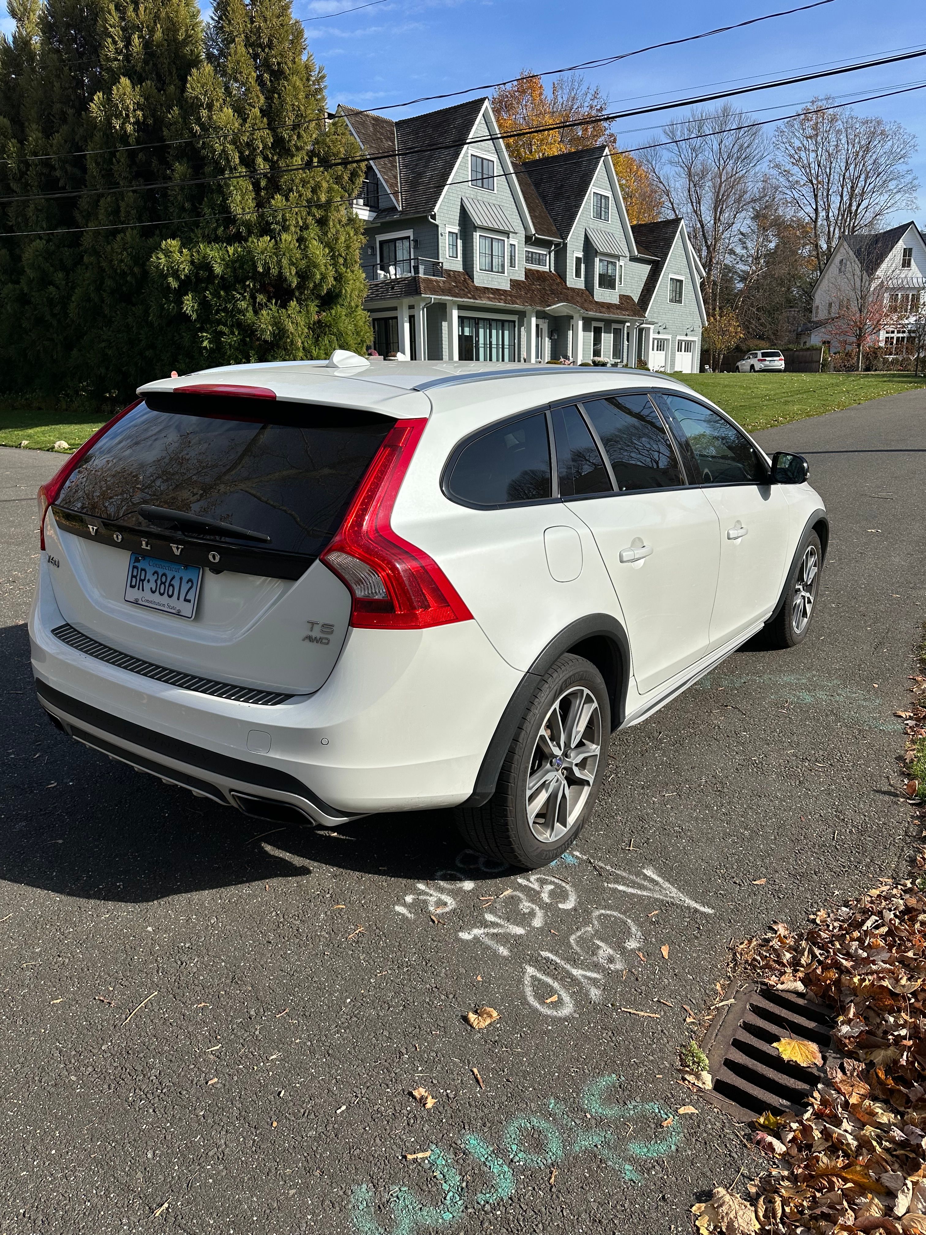 Used 2018 Volvo V60 T5 Cross Country w/ Convenience Package AWD/4WD image 5