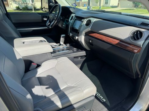 Used 2017 Toyota Tundra Limited AWD/4WD image 11