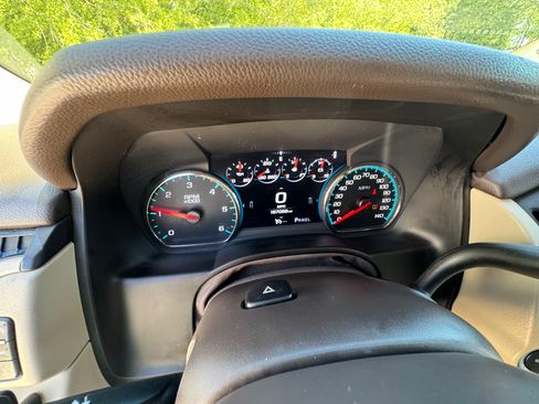 Used 2017 GMC Yukon XL Denali w/ Open Road Package RWD image 17