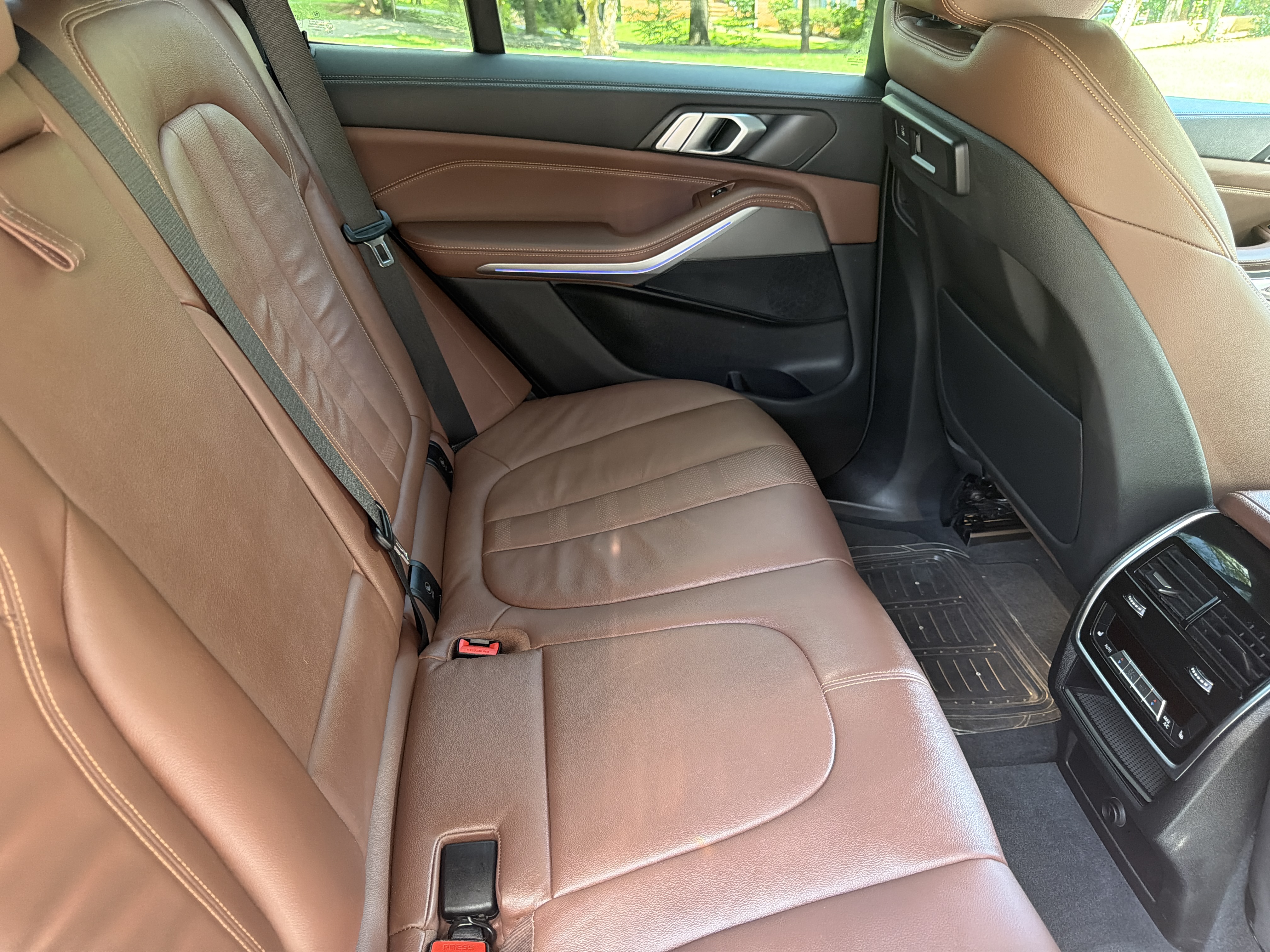 Used 2019 BMW X5 xDrive40i w/ Premium Package 2 AWD/4WD image 12