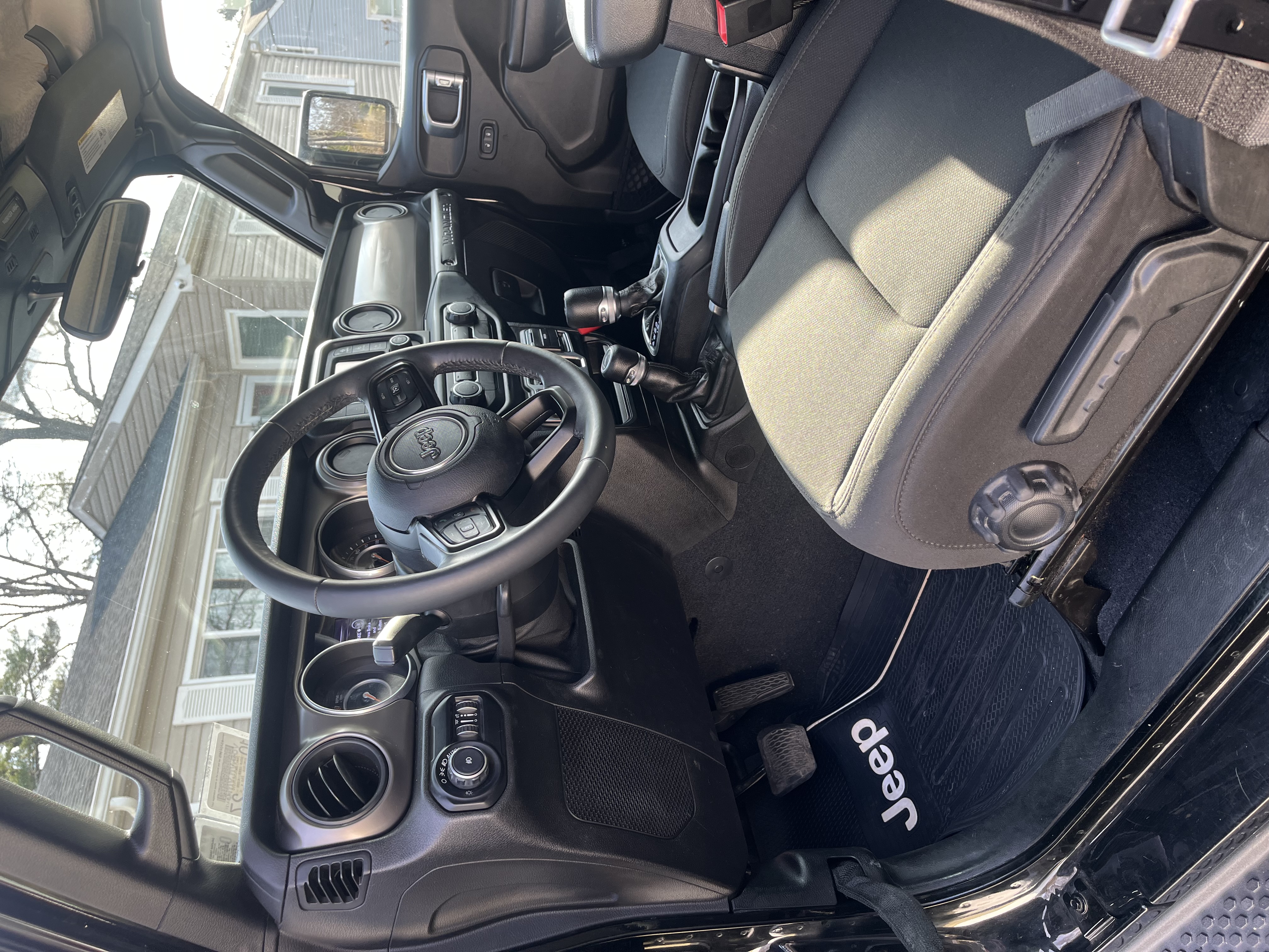 Used 2018 Jeep Wrangler Unlimited Sport S AWD/4WD image 14