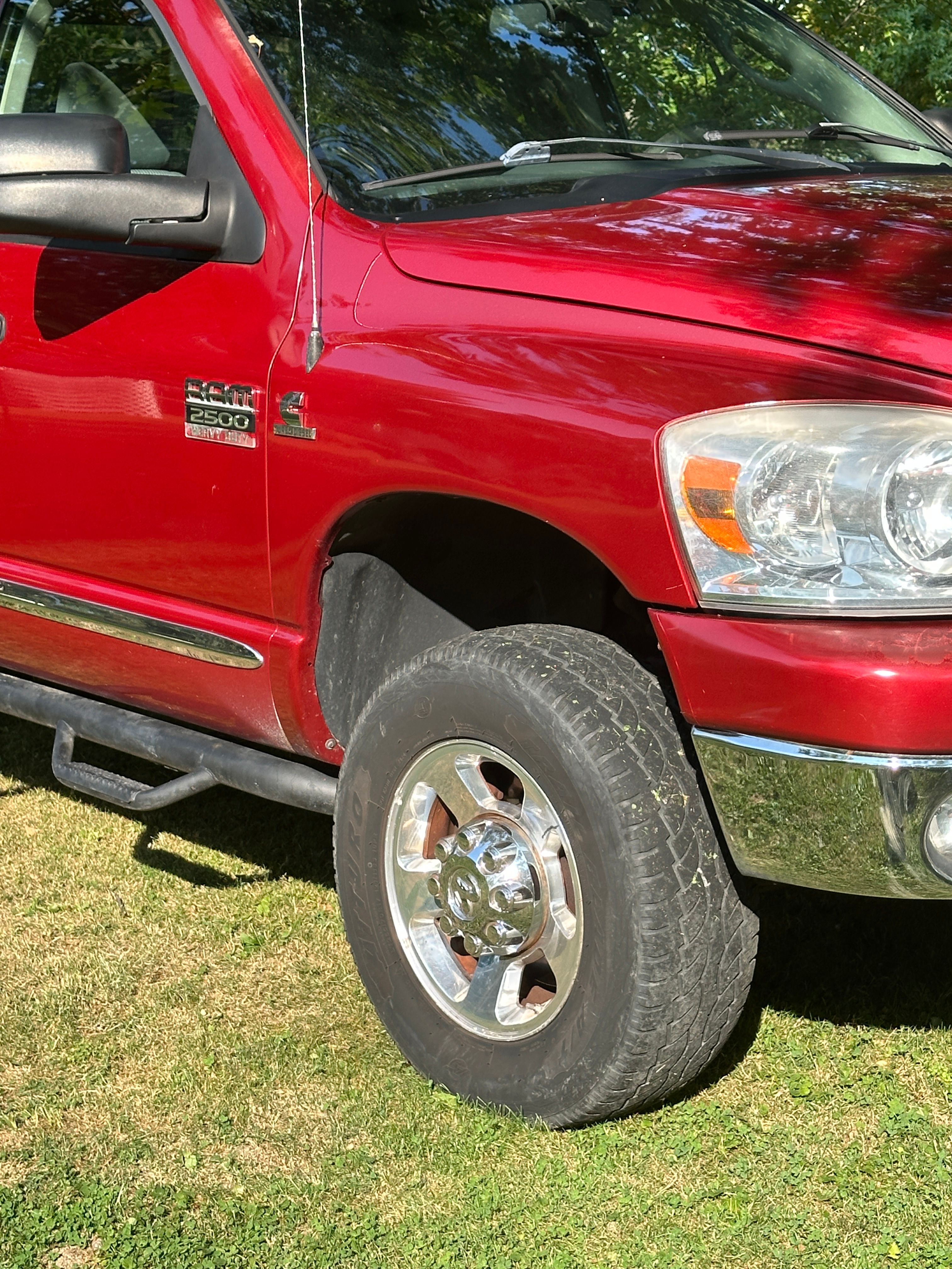 Used 2009 Dodge Ram 2500 Truck SLT w/ Popular Equipment Group AWD/4WD image 2