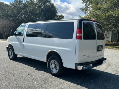 Used 2013 Chevrolet Express 2500 LT w/ LT Preferred Equipment Group image 4