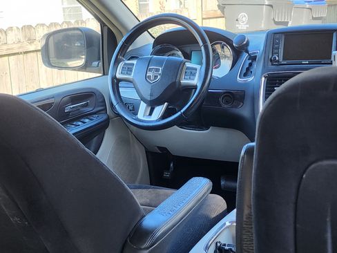 Used 2012 Dodge Grand Caravan Crew w/ Crew Value Pkg image 9