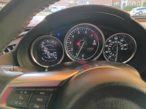 Used 2016 MAZDA MX-5 Miata Club w/ Brembo/BBS Package image 11