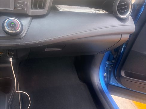 Used 2016 Toyota RAV4 LE image 20