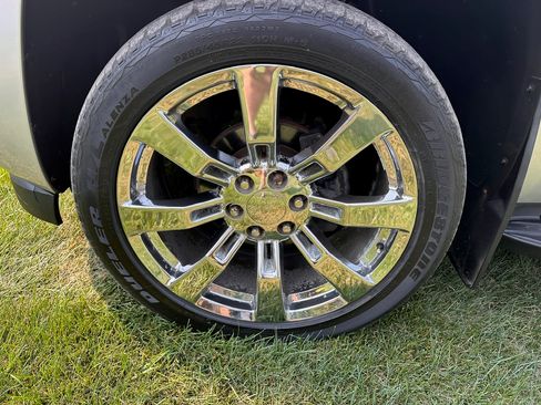 Used 2011 Chevrolet Tahoe LT w/ Luxury Package image 15