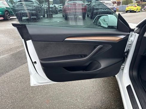 Used 2023 Tesla Model 3 Standard Range image 15