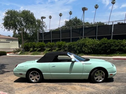 Used 2004 Ford Thunderbird image 4