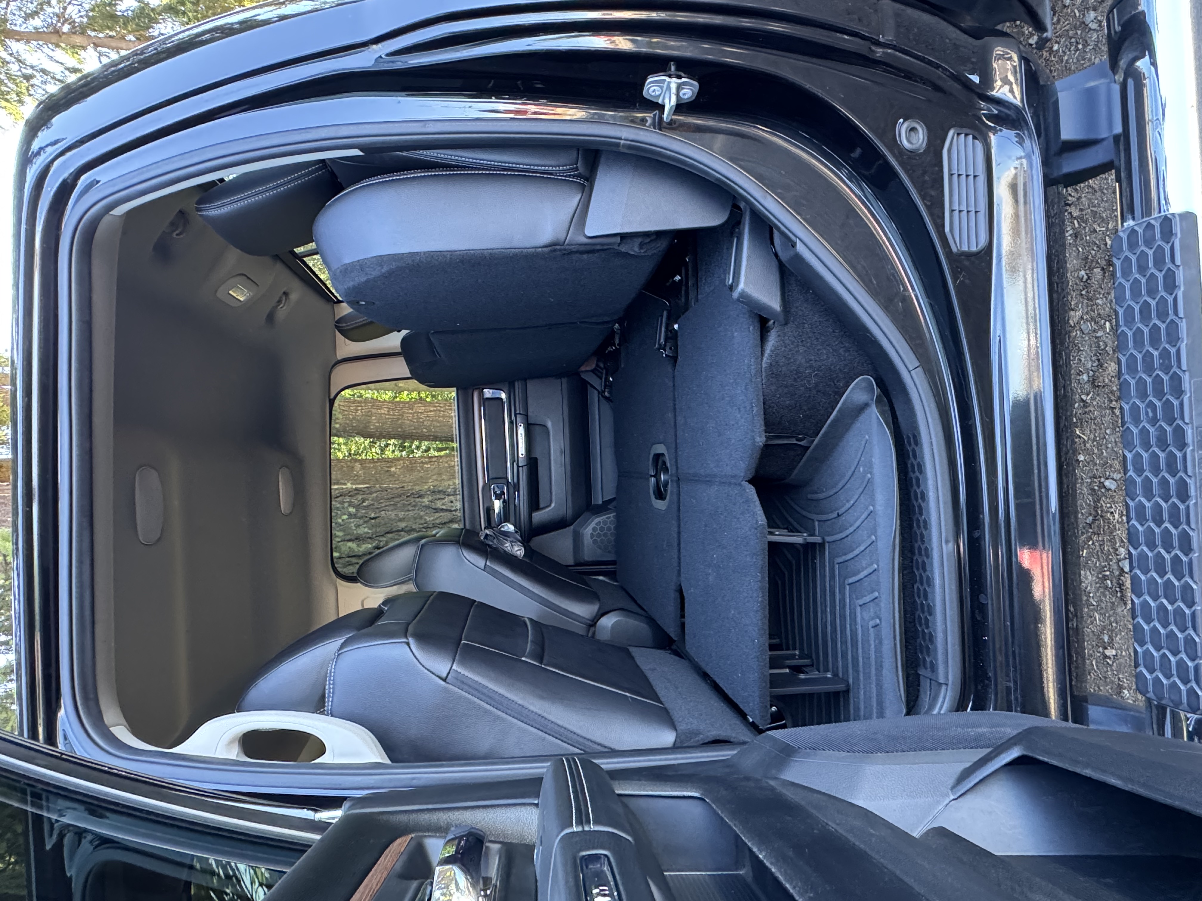 Used 2015 RAM 2500 Laramie w/ Convenience Group AWD/4WD image 14