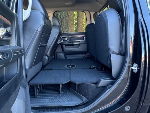 Used 2015 RAM 2500 Laramie w/ Convenience Group AWD/4WD image 14