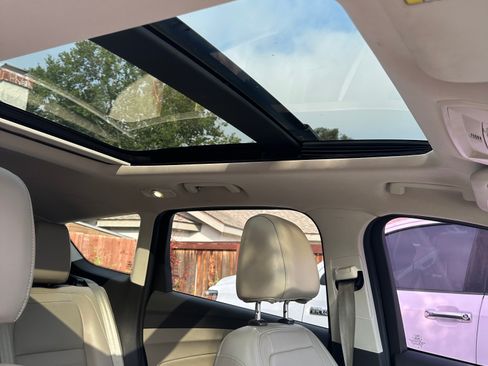 Used 2017 Ford Escape Titanium image 18