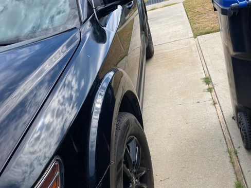 Used 2019 Dodge Journey SE w/ Blacktop Package FWD image 2