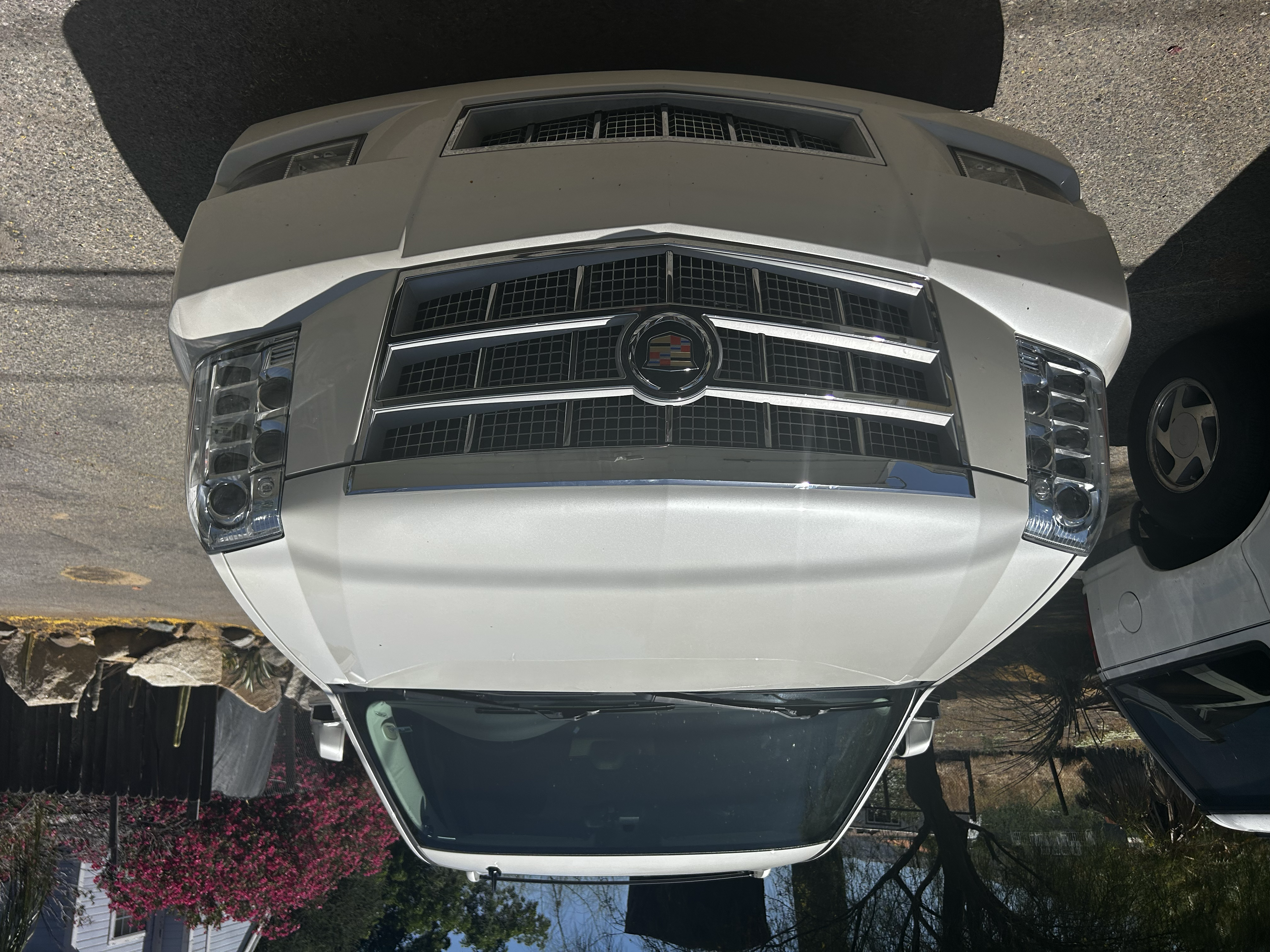 Used 2014 Cadillac Escalade Platinum RWD image 5