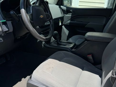 Used 2020 Chevrolet Colorado W/T w/ WT Convenience Package image 2