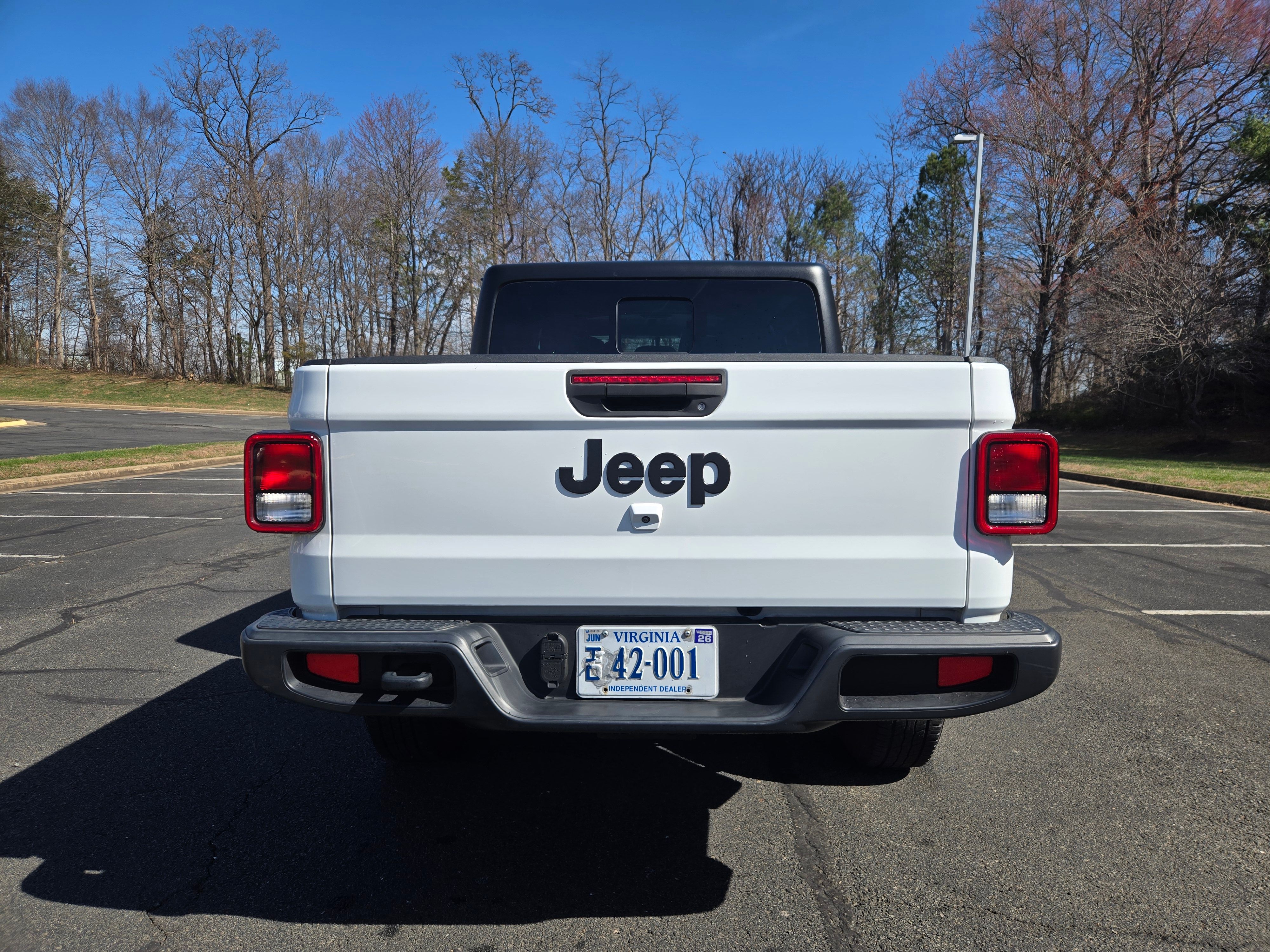 Used 2023 Jeep Gladiator Sport AWD/4WD image 5