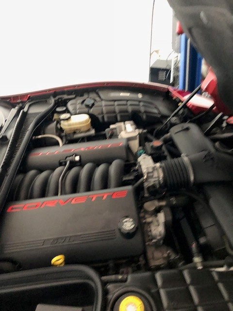 Used 2000 Chevrolet Corvette Convertible w/ Performance Handling Pkg RWD image 9