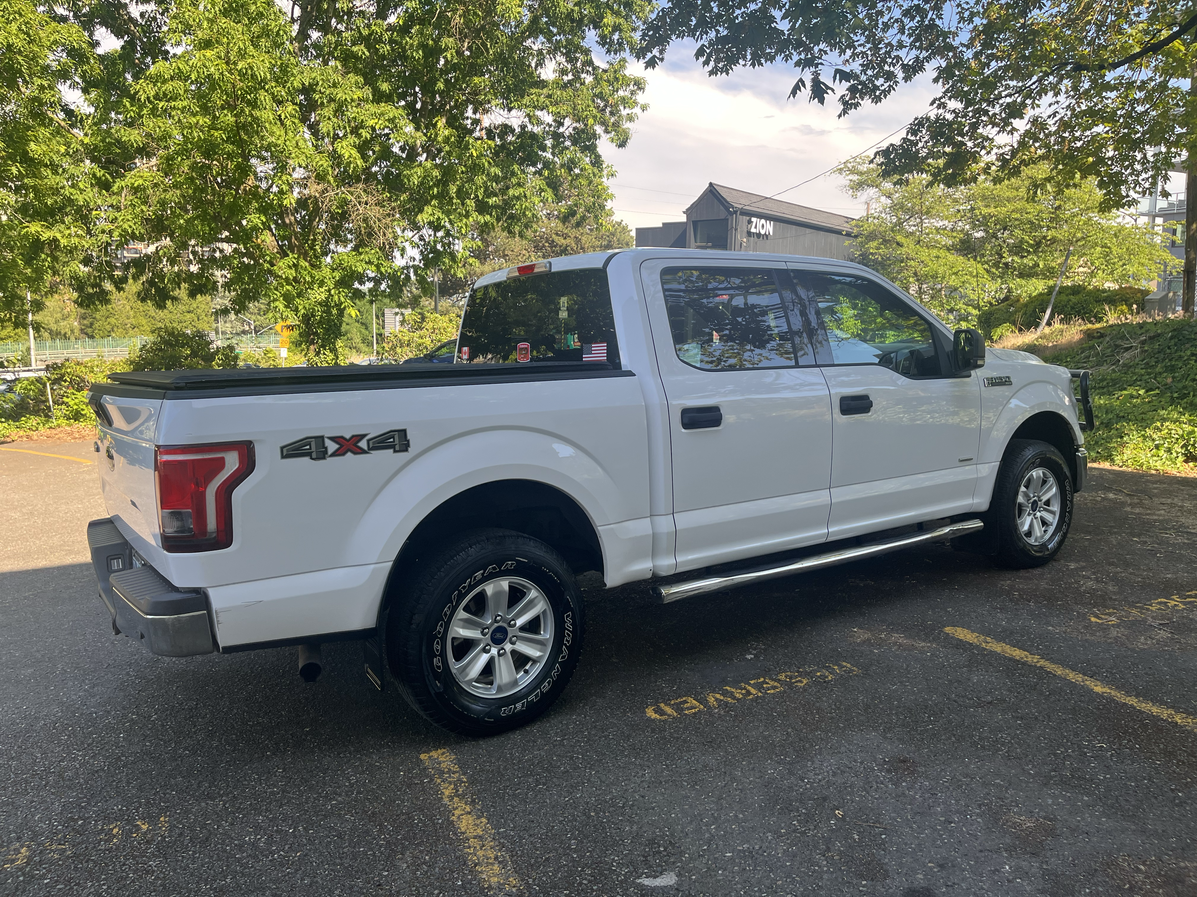 Used 2016 Ford F150 XLT w/ Equipment Group 301A Mid AWD/4WD image 4