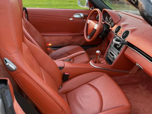 Used 2005 Porsche Boxster S image 23