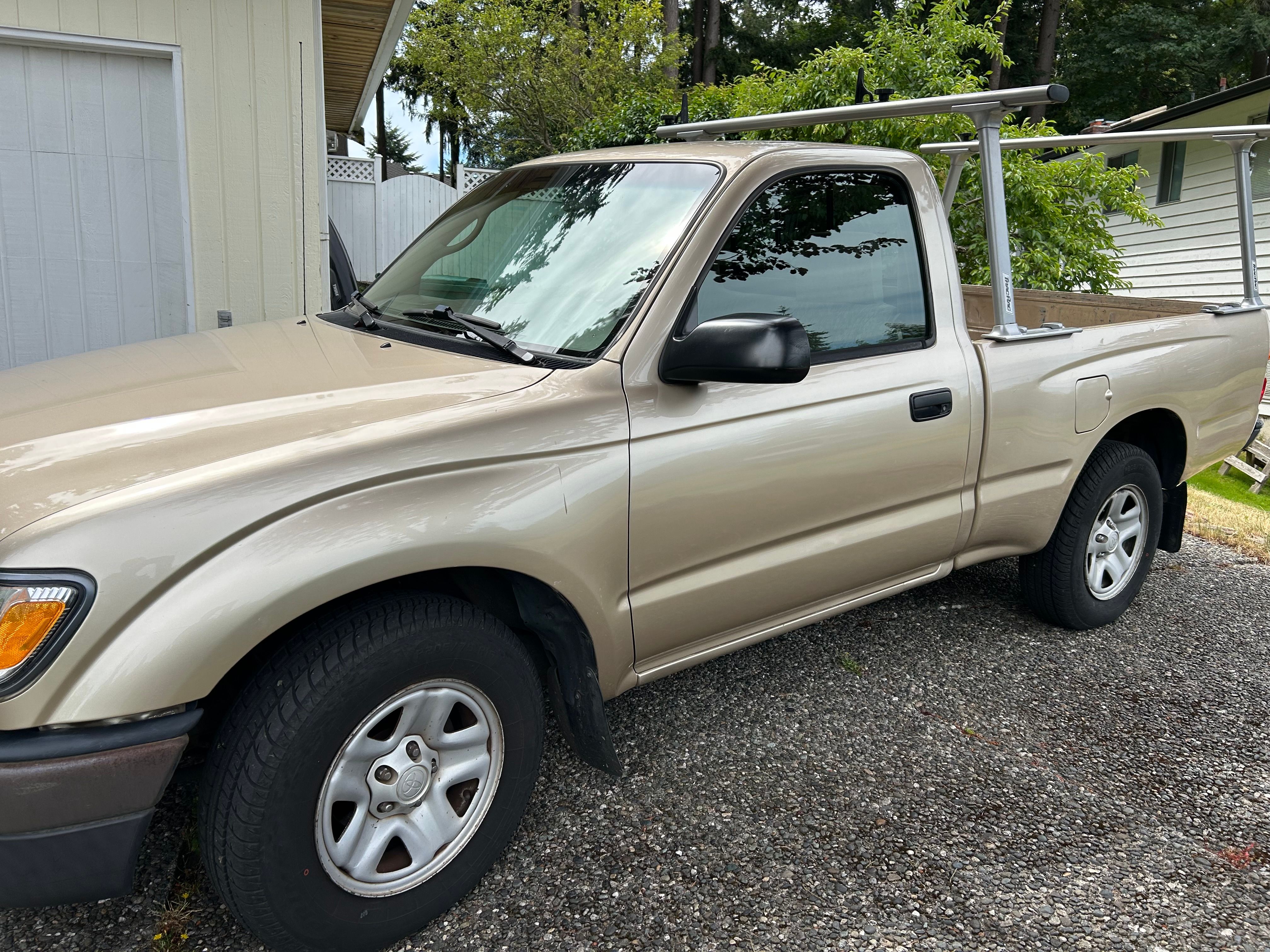 Used 2004 Toyota Tacoma 2WD Regular Cab image 1