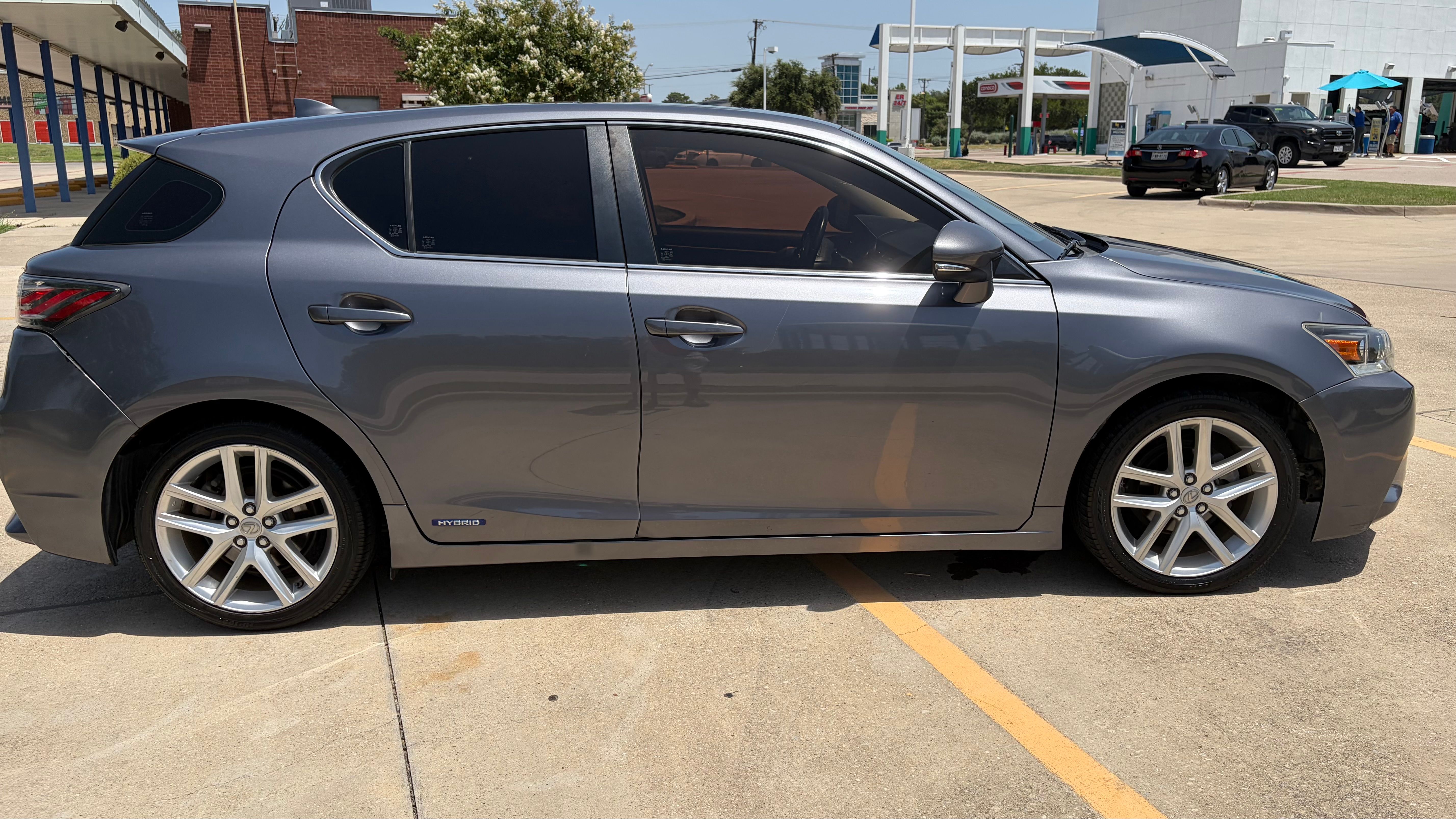 Used 2014 Lexus CT 200h w/ Seat Comfort Package FWD image 4