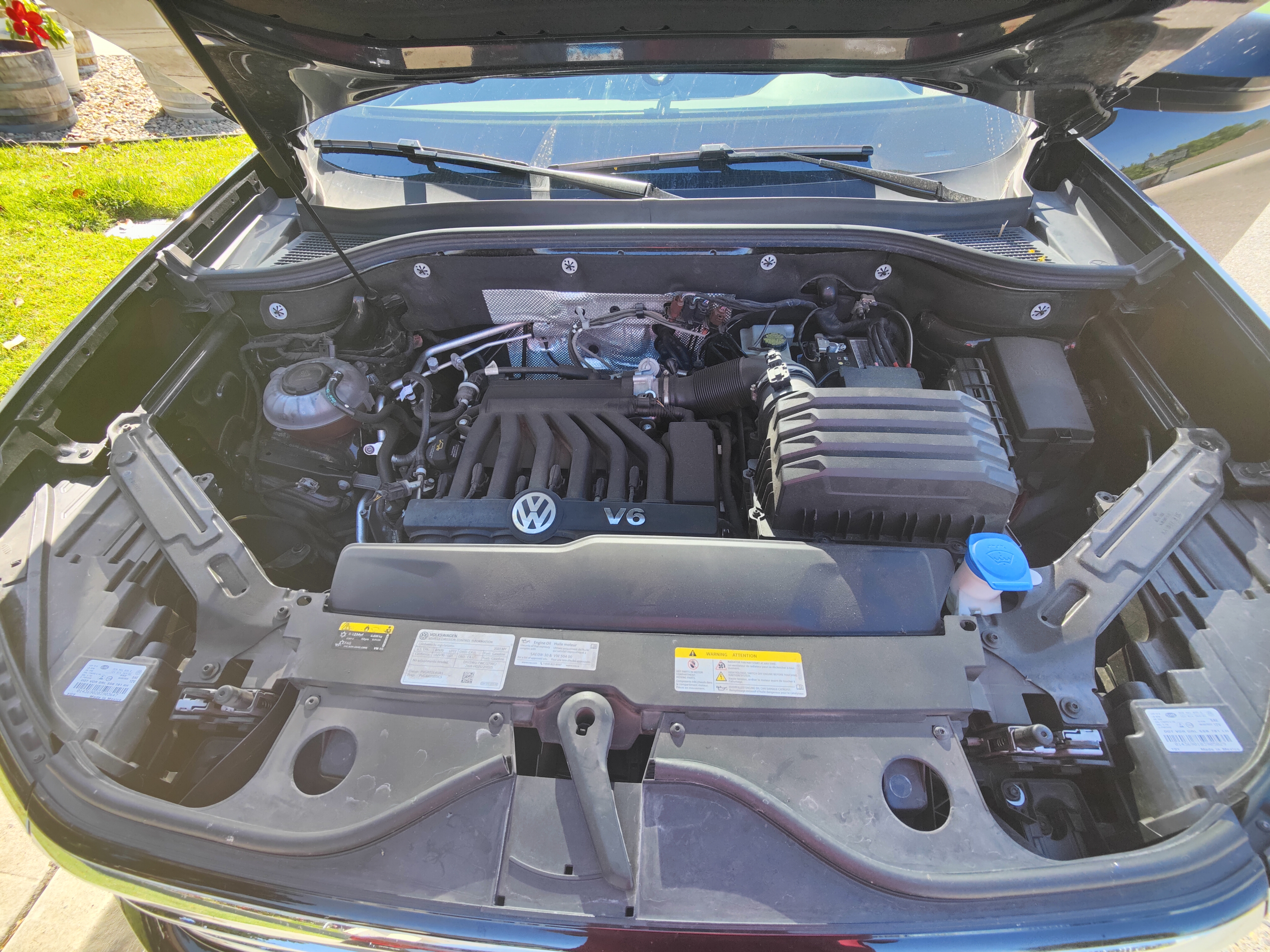 Used 2023 Volkswagen Atlas SE AWD/4WD image 1