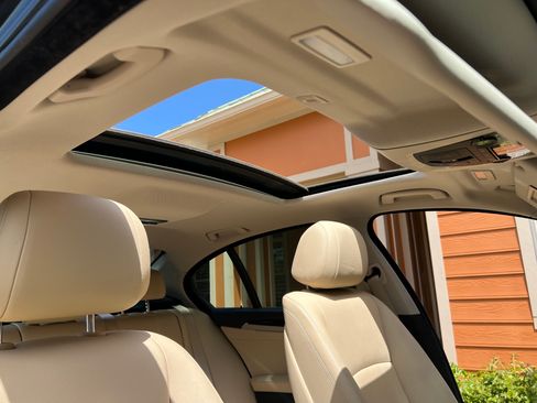 Used 2016 BMW 528i Sedan image 6