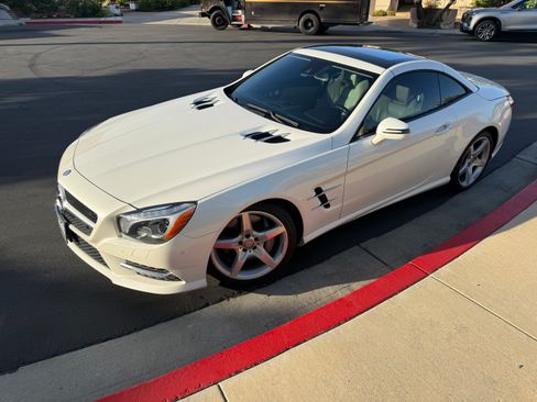 Used 2014 Mercedes-Benz SL 550 image 4