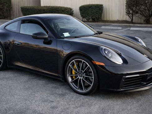 Used 2022 Porsche 911 Carrera 4 image 6