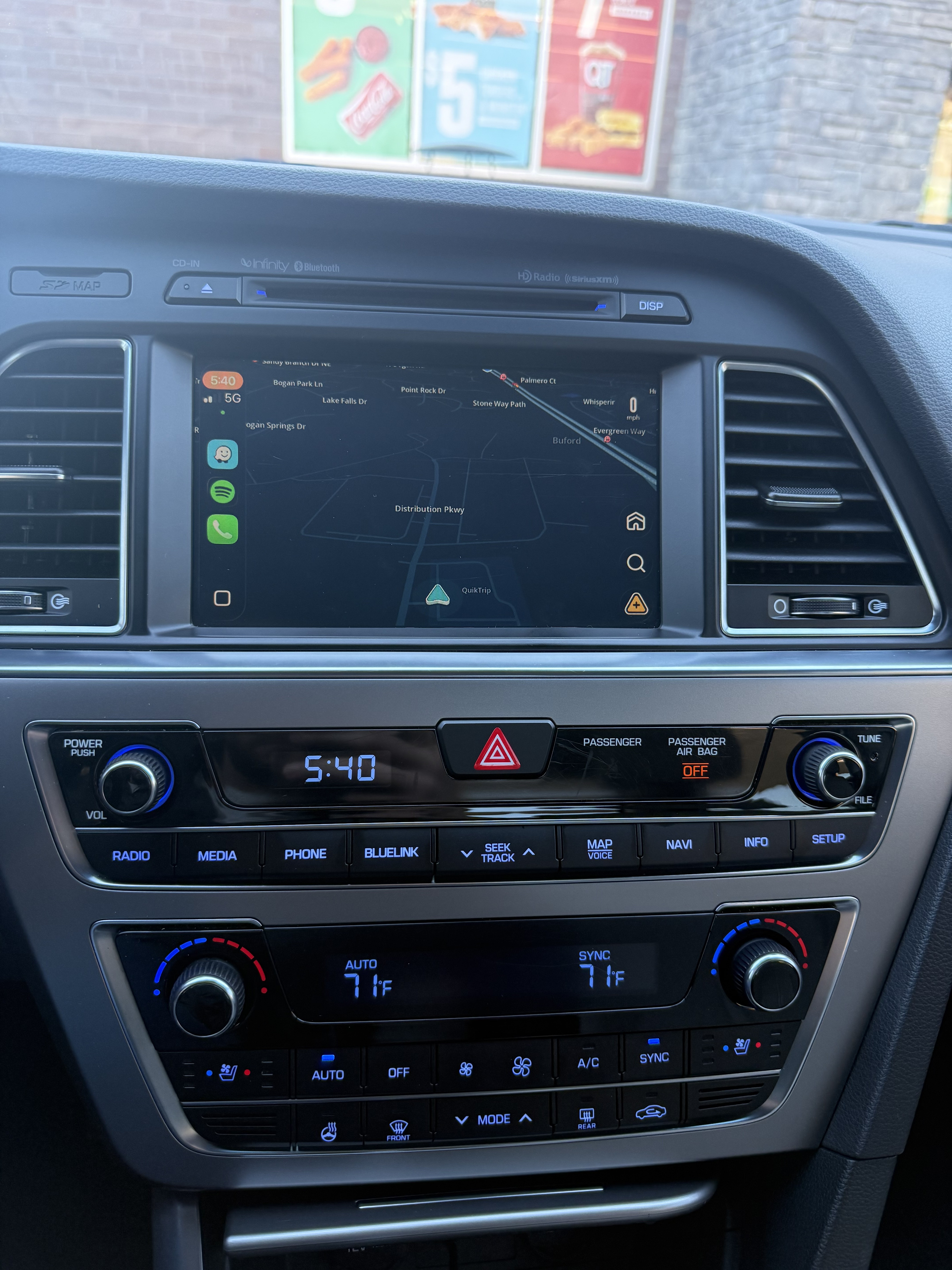Used 2015 Hyundai Sonata Limited w/ Option Group 06 FWD image 6